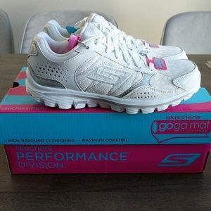 Skechers GoWalk2 Performance Sneakers